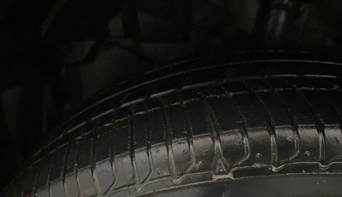 2019 Honda Amaze 1.2L I-VTEC S, CNG, Manual, 80,190 km, Left Front Tyre Tread