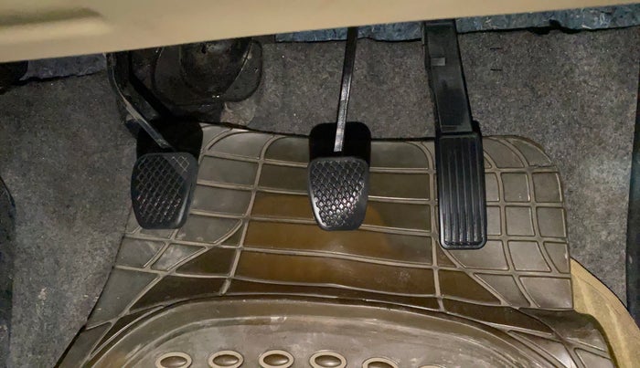 2019 Honda Amaze 1.2L I-VTEC S, CNG, Manual, 80,190 km, Pedals