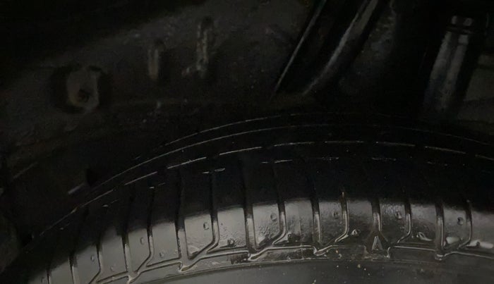 2019 Honda Amaze 1.2L I-VTEC S, CNG, Manual, 80,190 km, Left Rear Tyre Tread