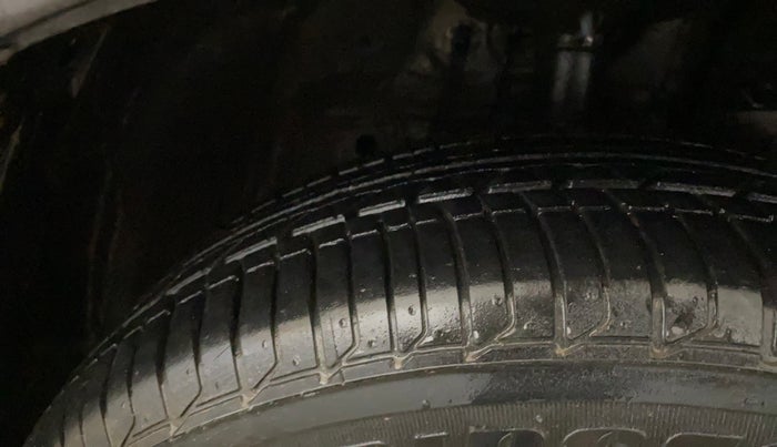 2019 Honda Amaze 1.2L I-VTEC S, CNG, Manual, 80,190 km, Right Front Tyre Tread