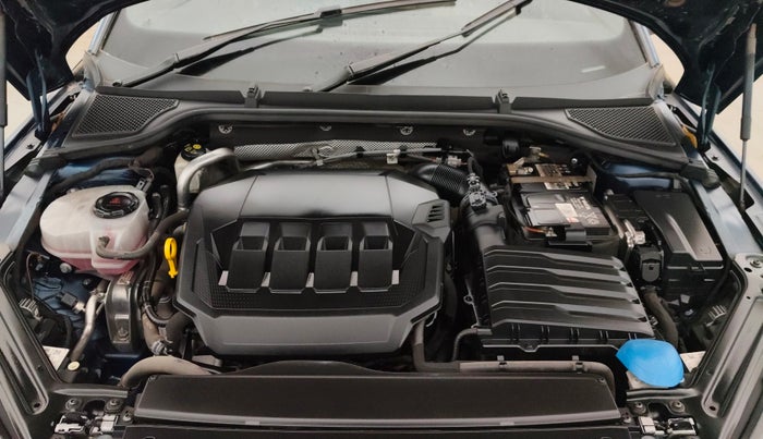 2023 Skoda Octavia L&K 2.0 AT, Petrol, Automatic, 41,459 km, Engine View
