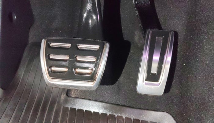 2023 Skoda Octavia L&K 2.0 AT, Petrol, Automatic, 41,459 km, Pedals