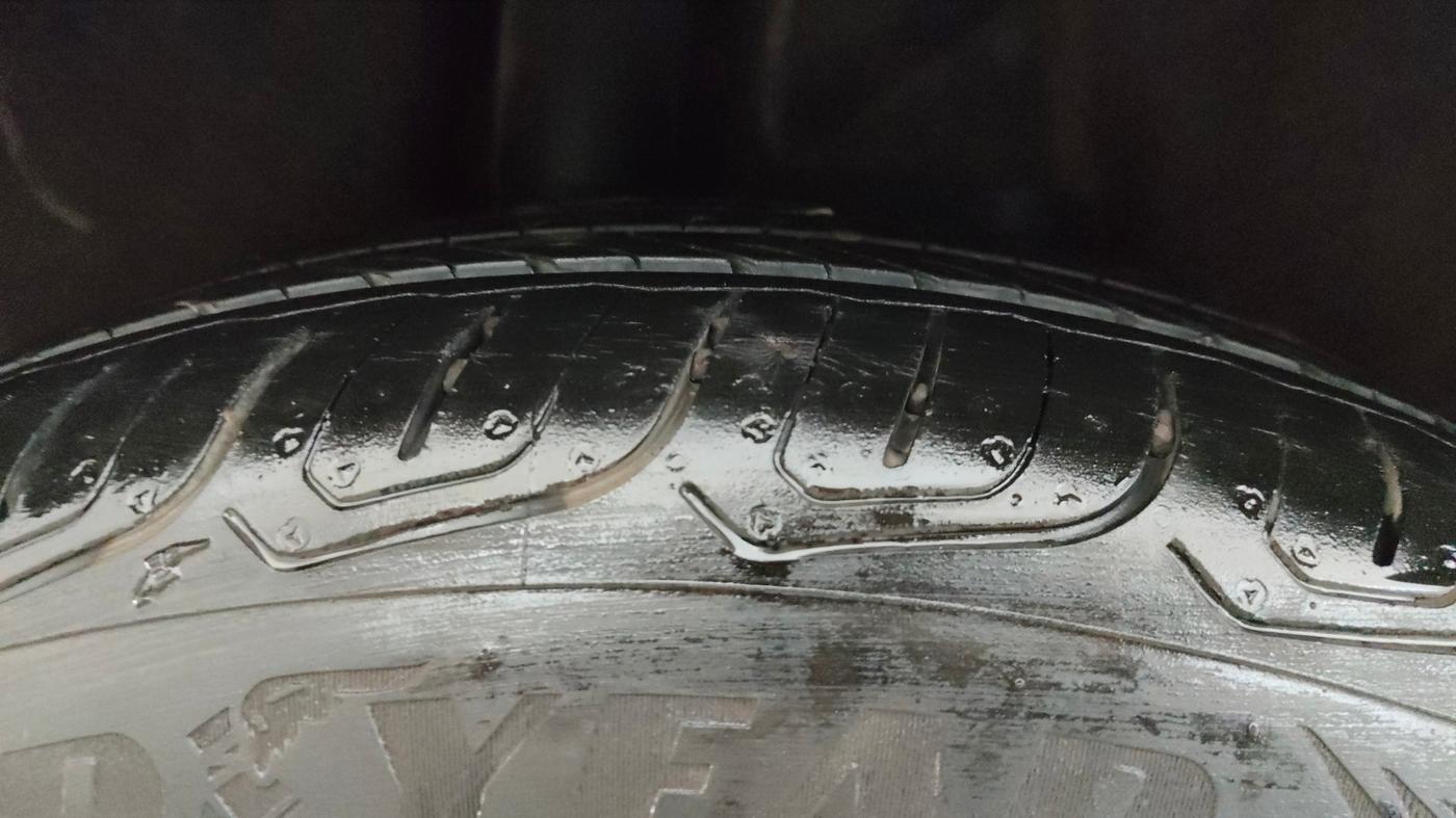 2023 Skoda Octavia L&K 2.0 AT, Petrol, Automatic, 41,459 km, Right Rear Tyre Tread