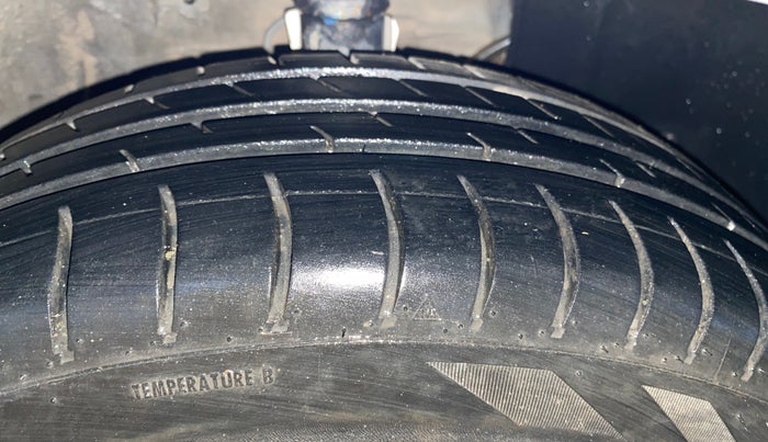 2019 Maruti New Wagon-R ZXI 1.2 AMT, Petrol, Automatic, 91,624 km, Right Front Tyre Tread