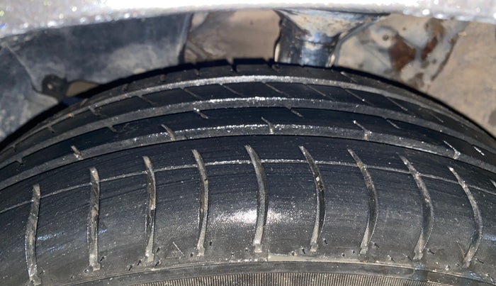 2019 Maruti New Wagon-R ZXI 1.2 AMT, Petrol, Automatic, 91,624 km, Left Front Tyre Tread