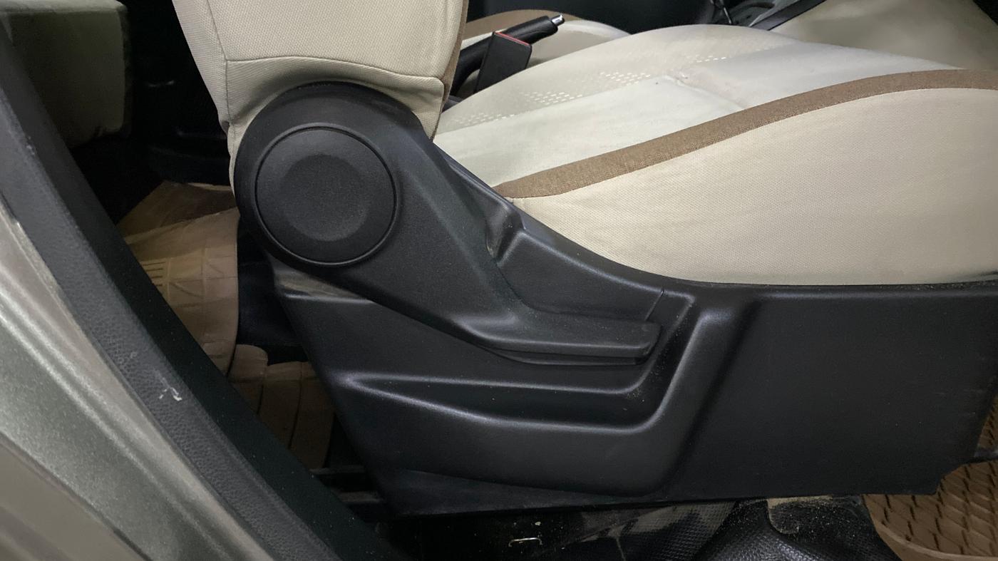 2019 Maruti New Wagon-R ZXI 1.2 AMT, Petrol, Automatic, 91,624 km, Driver Side Adjustment Panel