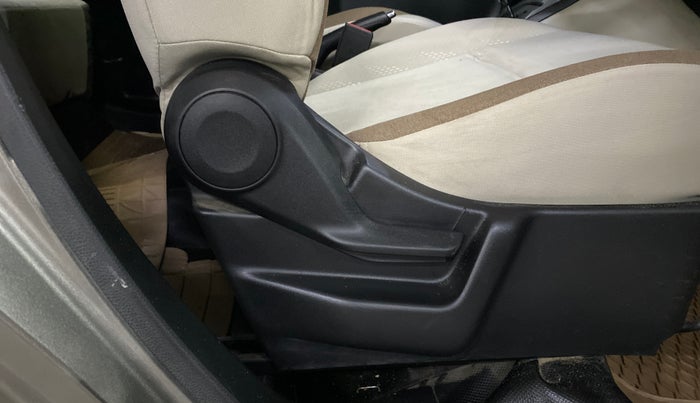 2019 Maruti New Wagon-R ZXI 1.2 AMT, Petrol, Automatic, 91,624 km, Driver Side Adjustment Panel