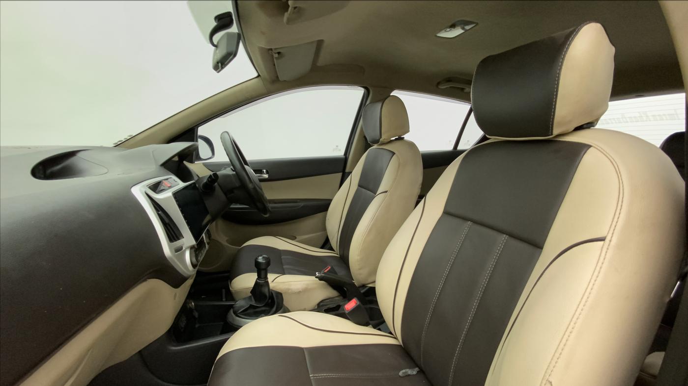 2013 Hyundai i20 MAGNA (O) 1.2, Petrol, Manual, 93,170 km, Right Side Front Door Cabin