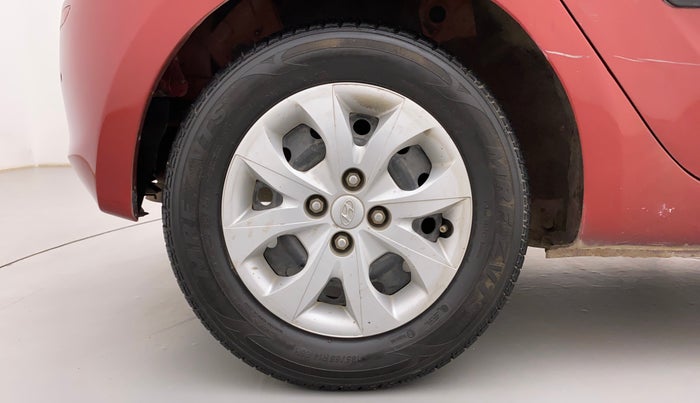 2013 Hyundai i20 MAGNA (O) 1.2, Petrol, Manual, 93,170 km, Right Rear Wheel