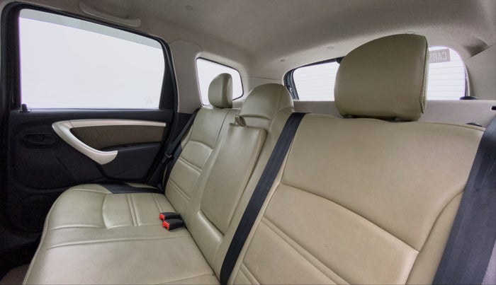2014 Renault Duster 85 PS RXL PLUS DIESEL, Diesel, Manual, 66,604 km, Right Side Rear Door Cabin