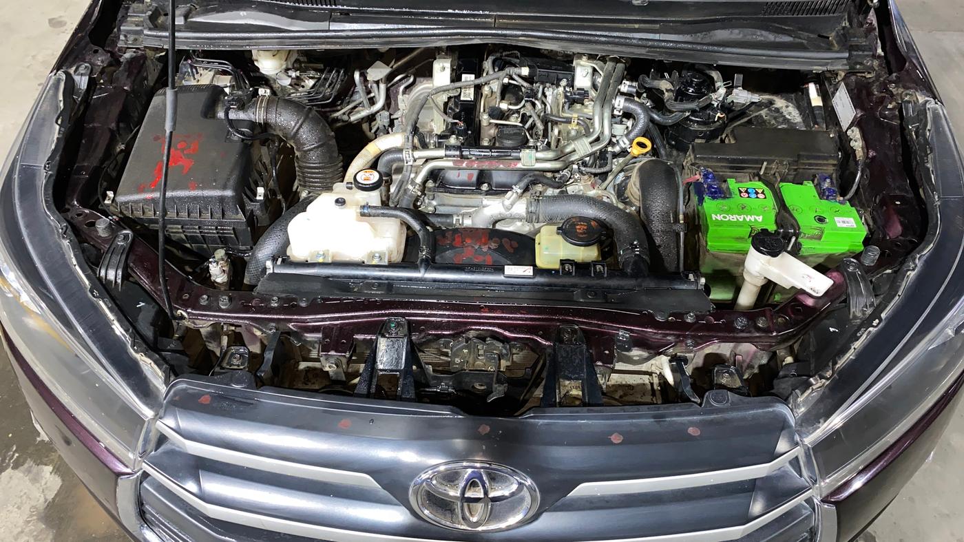 2018 Toyota Innova Crysta 2.4 GX 8 STR, Diesel, Manual, 28,379 km, Engine View