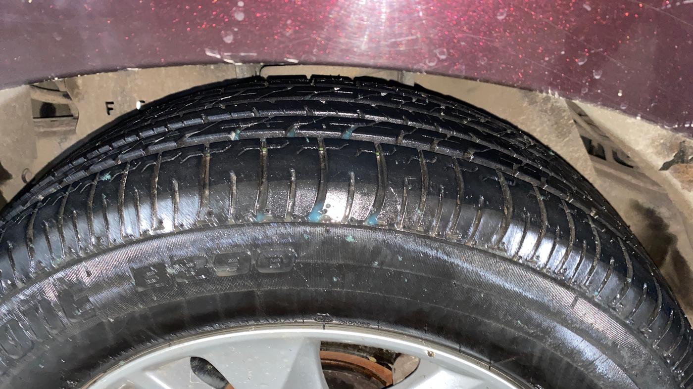 2018 Toyota Innova Crysta 2.4 GX 8 STR, Diesel, Manual, 28,379 km, Left Front Tyre Tread