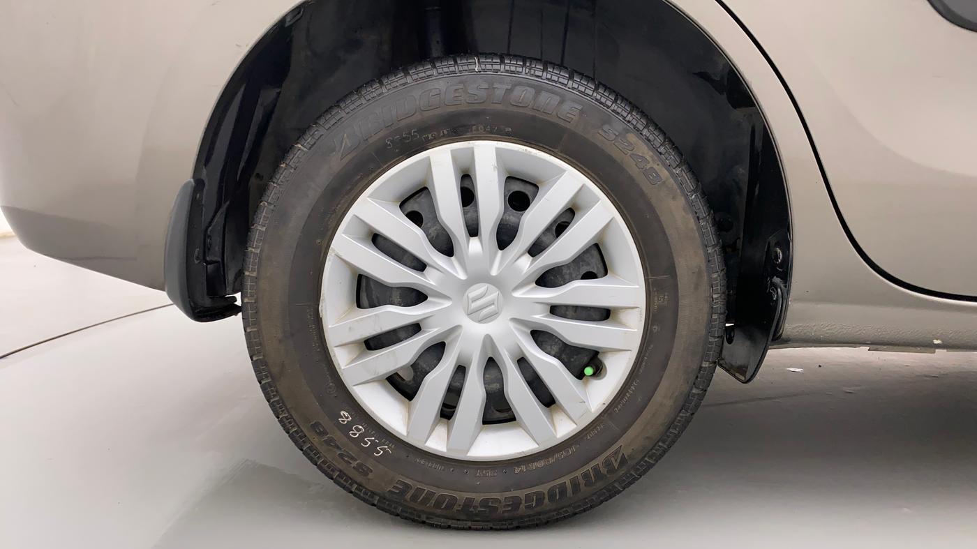 2017 Maruti Dzire VDI AMT, Diesel, Automatic, 1,10,277 km, Right Rear Wheel
