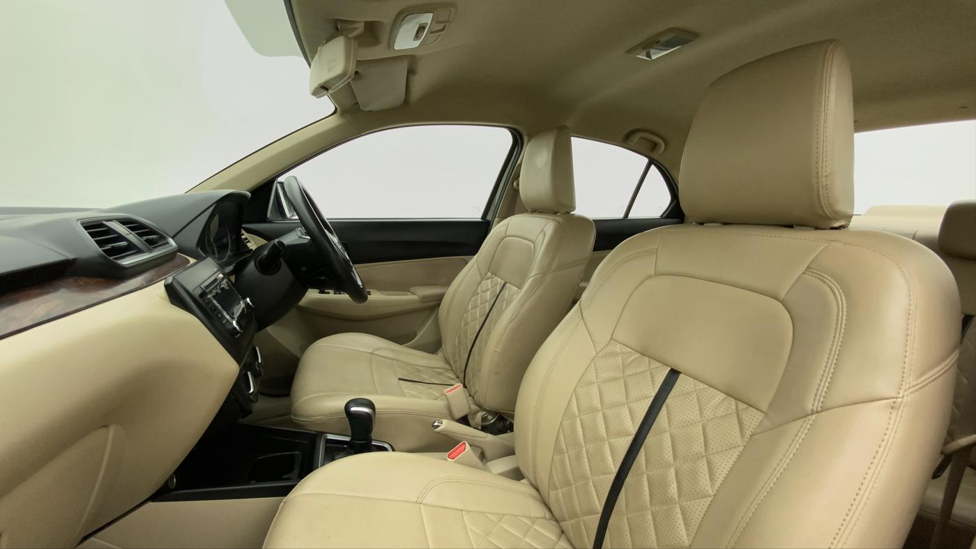 2017 Maruti Dzire VDI AMT, Diesel, Automatic, 1,10,277 km, Right Side Front Door Cabin