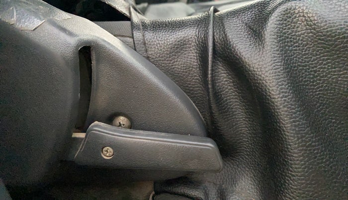 2018 Maruti Alto 800 LX, Petrol, Manual, 80,610 km, Driver Side Adjustment Panel