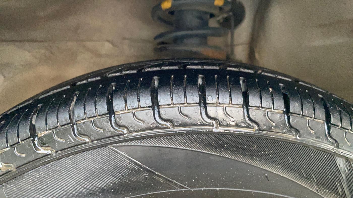 2018 Maruti Alto 800 LX, Petrol, Manual, 80,650 km, Left Front Tyre Tread