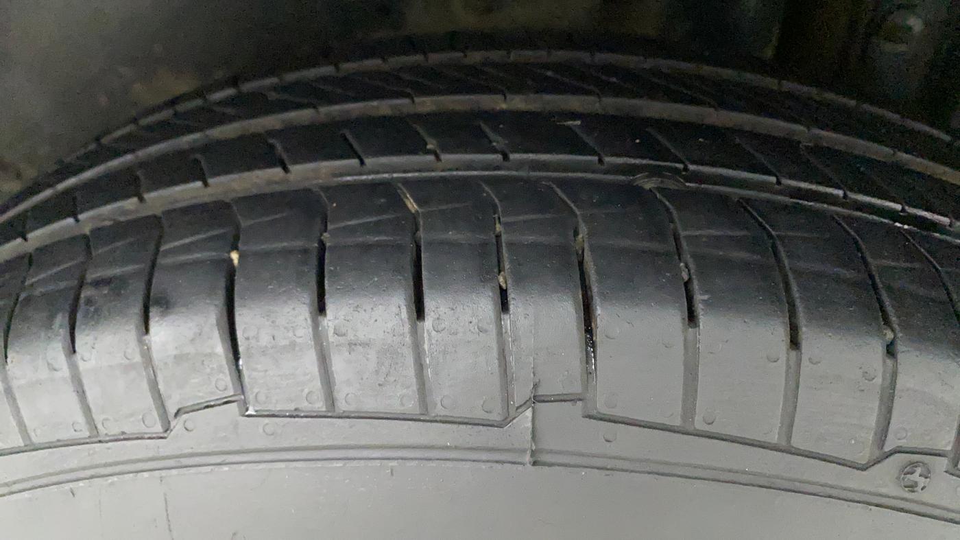 2016 Maruti Swift VDI ABS, Diesel, Manual, 86,292 km, Left Rear Tyre Tread