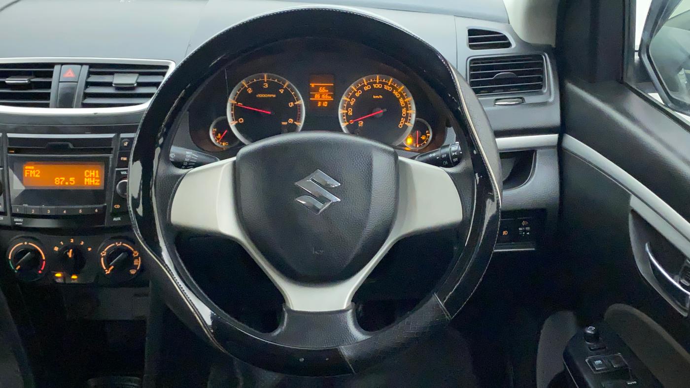 2016 Maruti Swift VDI ABS, Diesel, Manual, 86,292 km, Steering Wheel Close Up