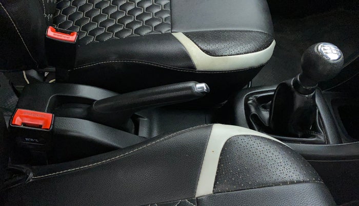 2016 Maruti Swift VDI ABS, Diesel, Manual, 86,292 km, Gear Lever