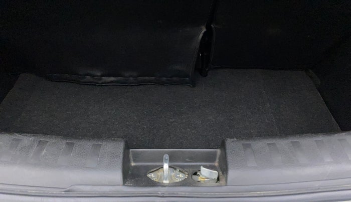 2016 Maruti Swift VDI ABS, Diesel, Manual, 86,292 km, Boot Inside