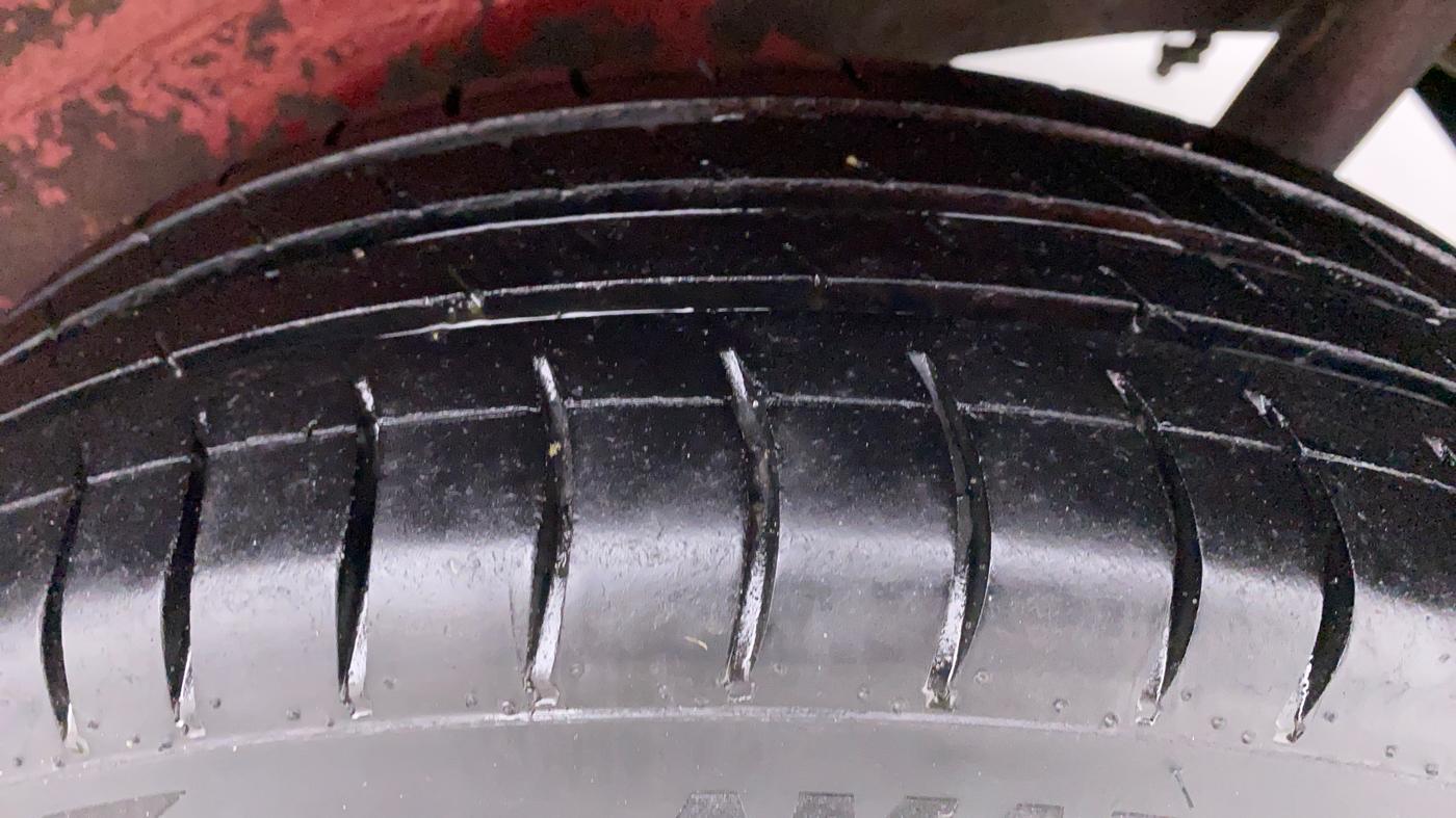 2013 Maruti Wagon R 1.0 VXI, Petrol, Manual, 54,879 km, Left Rear Tyre Tread