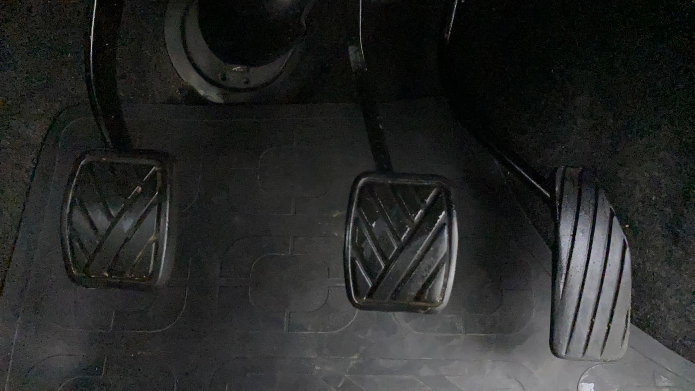 2013 Maruti Wagon R 1.0 VXI, Petrol, Manual, 54,879 km, Pedals