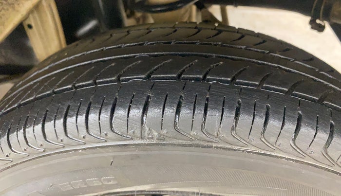 2017 Maruti Alto 800 LXI, Petrol, Manual, 61,823 km, Left Rear Tyre Tread