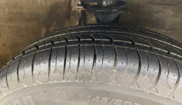 2017 Maruti Alto 800 LXI, Petrol, Manual, 61,823 km, Right Front Tyre Tread