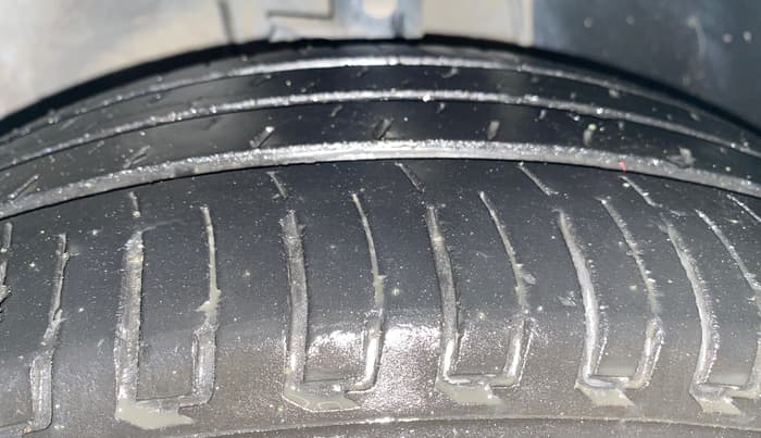2022 Hyundai NEW I20 MAGNA 1.5 MT, Diesel, Manual, 47,457 km, Right Front Tyre Tread