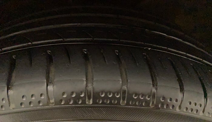2017 Maruti Baleno ZETA PETROL 1.2, Petrol, Manual, 53,860 km, Left Rear Tyre Tread