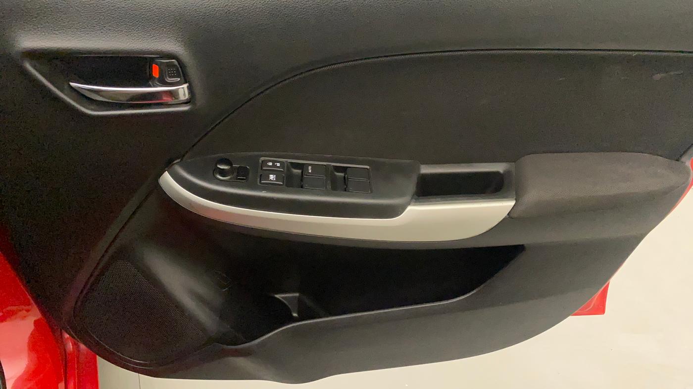 2017 Maruti Baleno ZETA PETROL 1.2, CNG, Manual, 53,860 km, Driver Side Door Panels Control