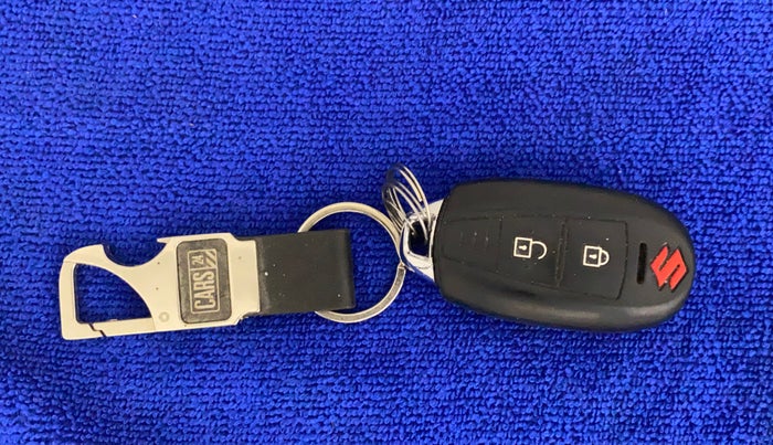 2017 Maruti Baleno ZETA PETROL 1.2, Petrol, Manual, 53,860 km, Key Close Up