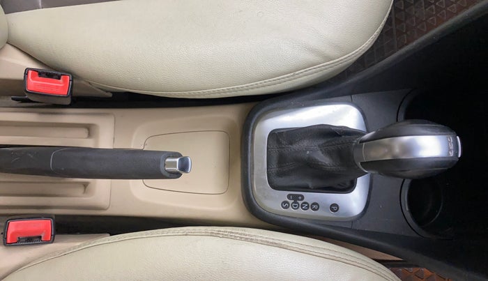 2017 Volkswagen Ameo HIGHLINE DSG 1.5 DIESEL , Diesel, Automatic, 1,00,607 km, Gear Lever