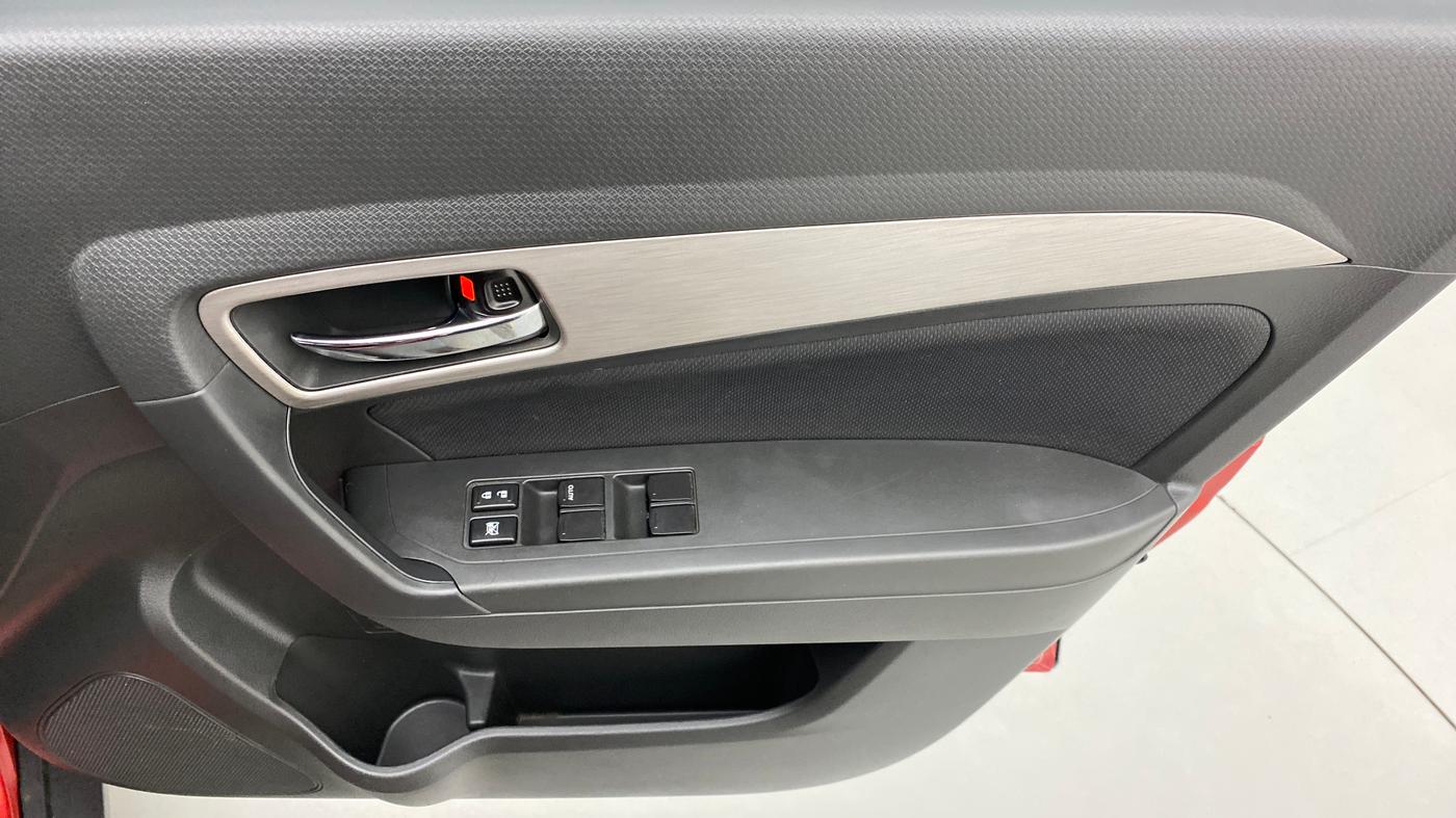 2017 Maruti Vitara Brezza ZDI, Diesel, Manual, 30,671 km, Driver Side Door Panels Control