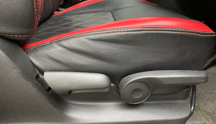 2017 Maruti Vitara Brezza ZDI, Diesel, Manual, 30,671 km, Driver Side Adjustment Panel