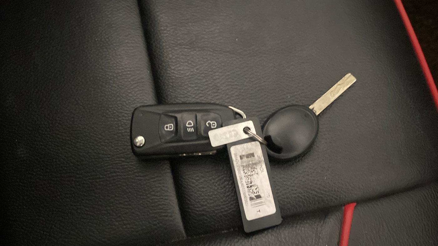 2020 Tata Tiago XZ PLUS PETROL, Petrol, Manual, 77,239 km, Key Close Up