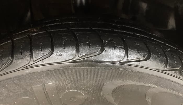 2022 Tata NEXON XZA PLUS (O) PETROL, Petrol, Automatic, 75,633 km, Right Front Tyre Tread
