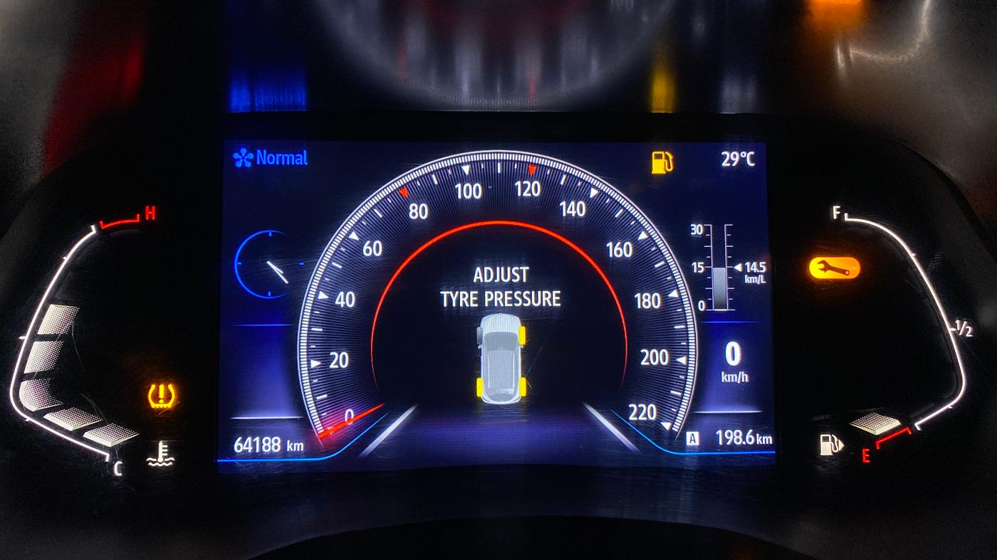 2023 Renault Kiger RXZ TURBO MT, Petrol, Manual, 64,180 km, Odometer Image