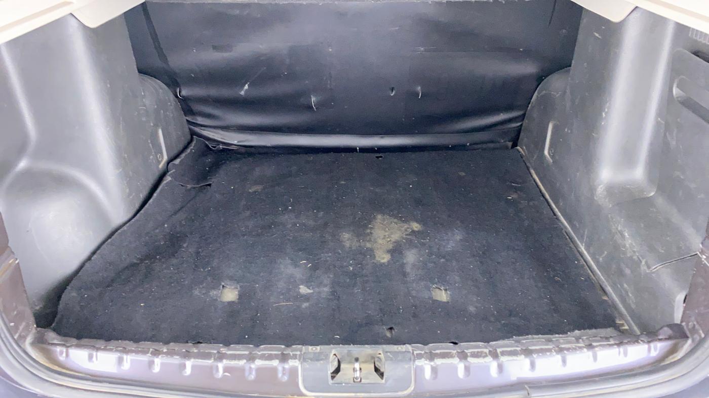 2018 Renault Duster RXS 85 PS, Diesel, Manual, 90,520 km, Boot Inside