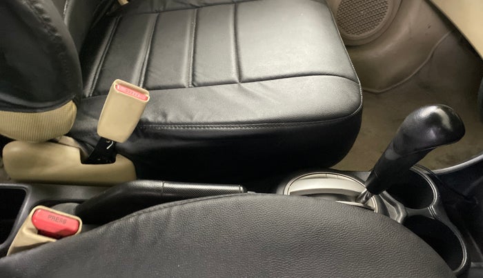 2014 Honda Brio VX AT, Petrol, Automatic, 81,589 km, Gear Lever