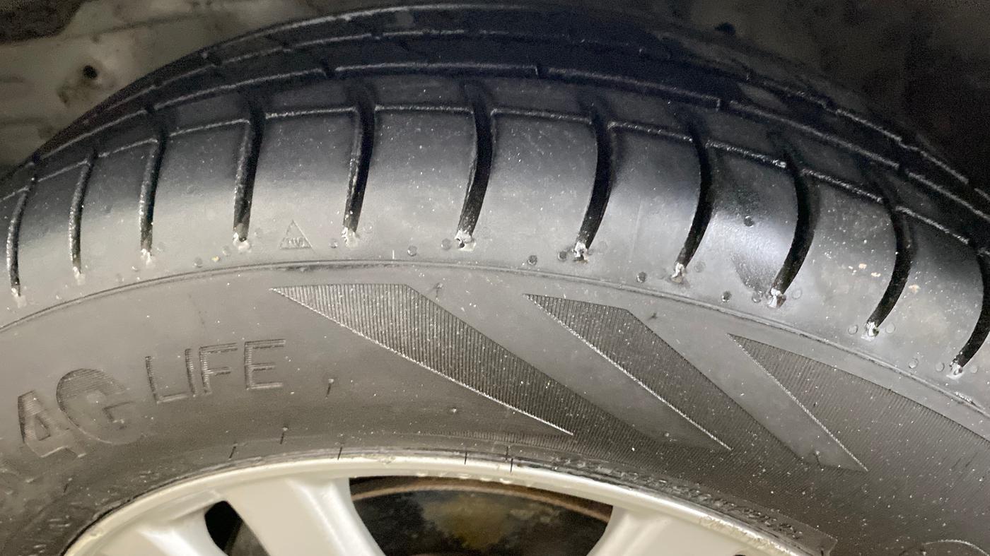 2014 Honda Brio VX AT, Petrol, Automatic, 81,681 km, Left Front Tyre Tread