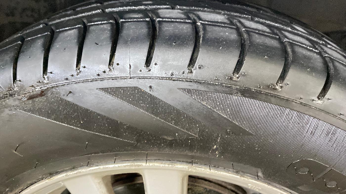 2014 Honda Brio VX AT, Petrol, Automatic, 81,681 km, Right Front Tyre Tread