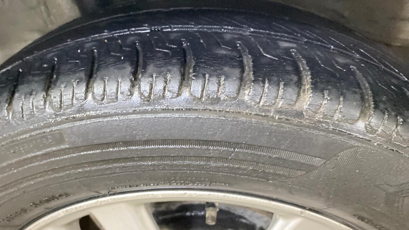 2014 Honda Brio VX AT, Petrol, Automatic, 81,681 km, Right Rear Tyre Tread