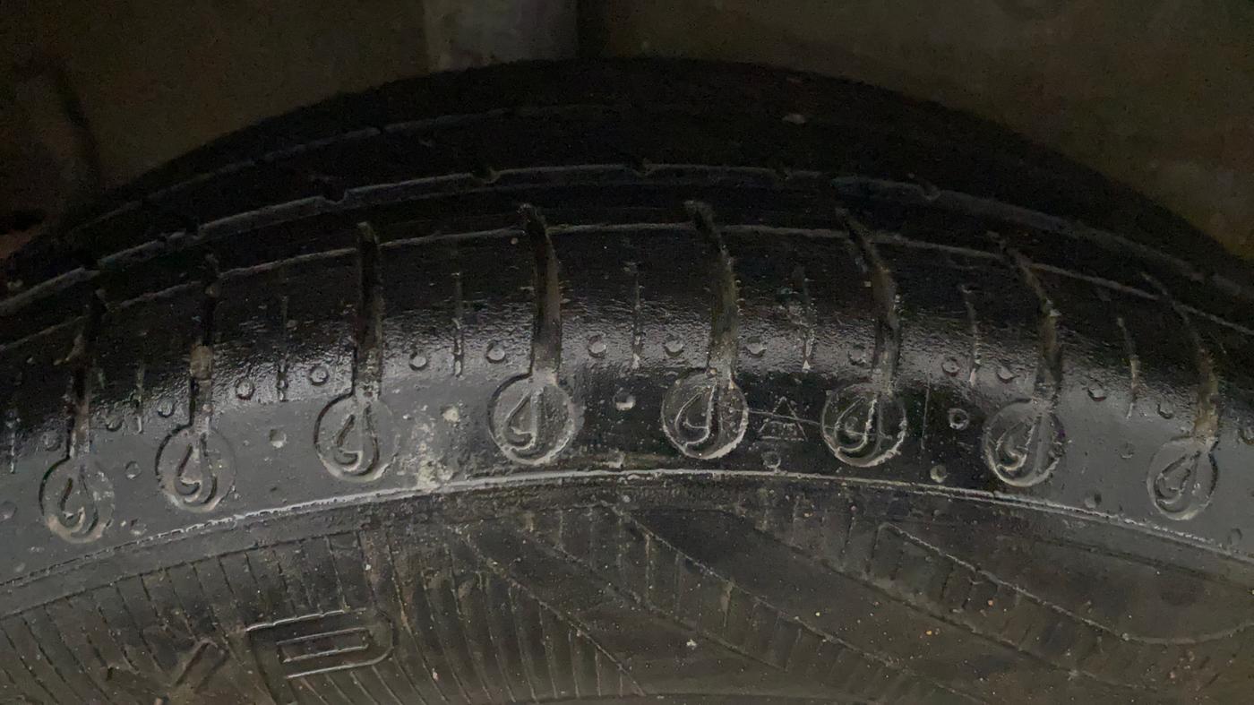 2015 Maruti Celerio VXI, Petrol, Manual, 64,924 km, Right Rear Tyre Tread