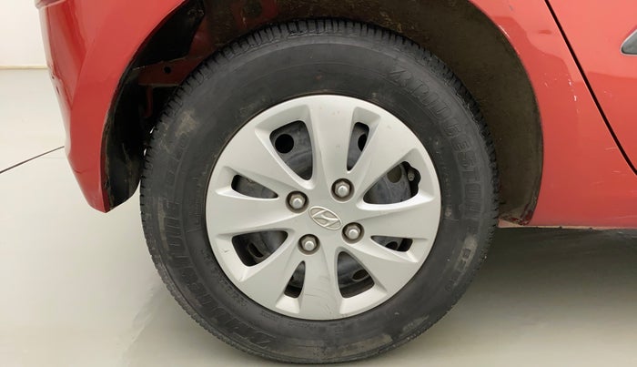 2013 Hyundai i10 MAGNA 1.1, Petrol, Manual, 18,639 km, Right Rear Wheel
