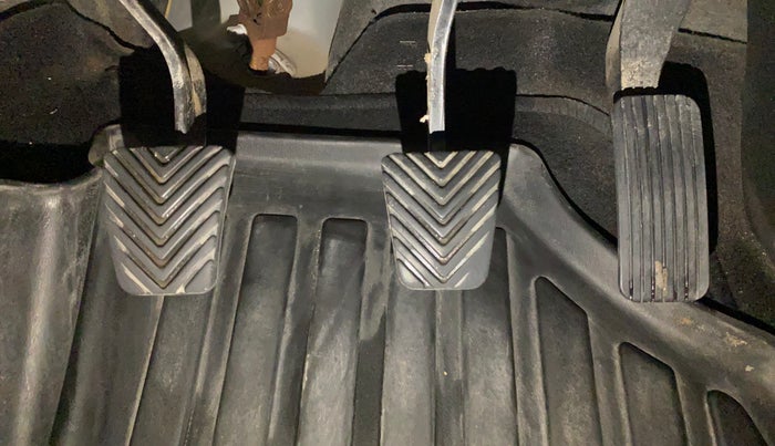 2017 Hyundai Verna 1.6 VTVT SX O, Petrol, Manual, 1,12,398 km, Pedals