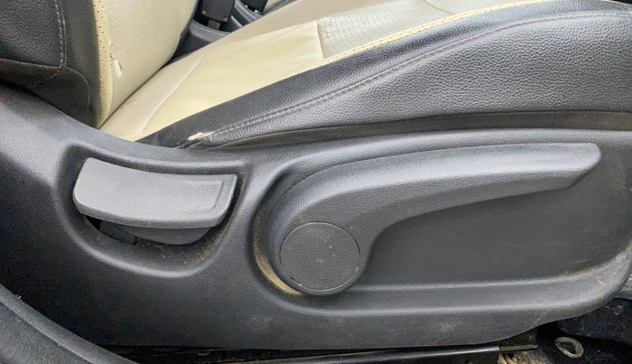 2017 Hyundai Verna 1.6 VTVT SX O, Petrol, Manual, 1,12,398 km, Driver Side Adjustment Panel