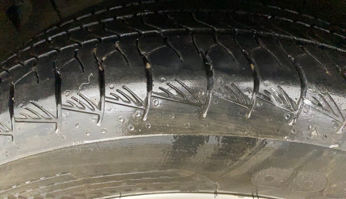 2020 Hyundai Creta SX IVT 1.5 PETROL, Petrol, Automatic, 1,24,656 km, Left Front Tyre Tread