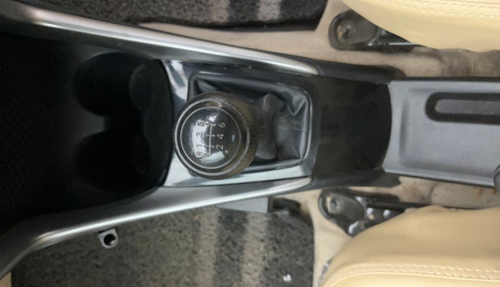 2018 Toyota YARIS J MT, Petrol, Manual, 32,291 km, Gear Lever