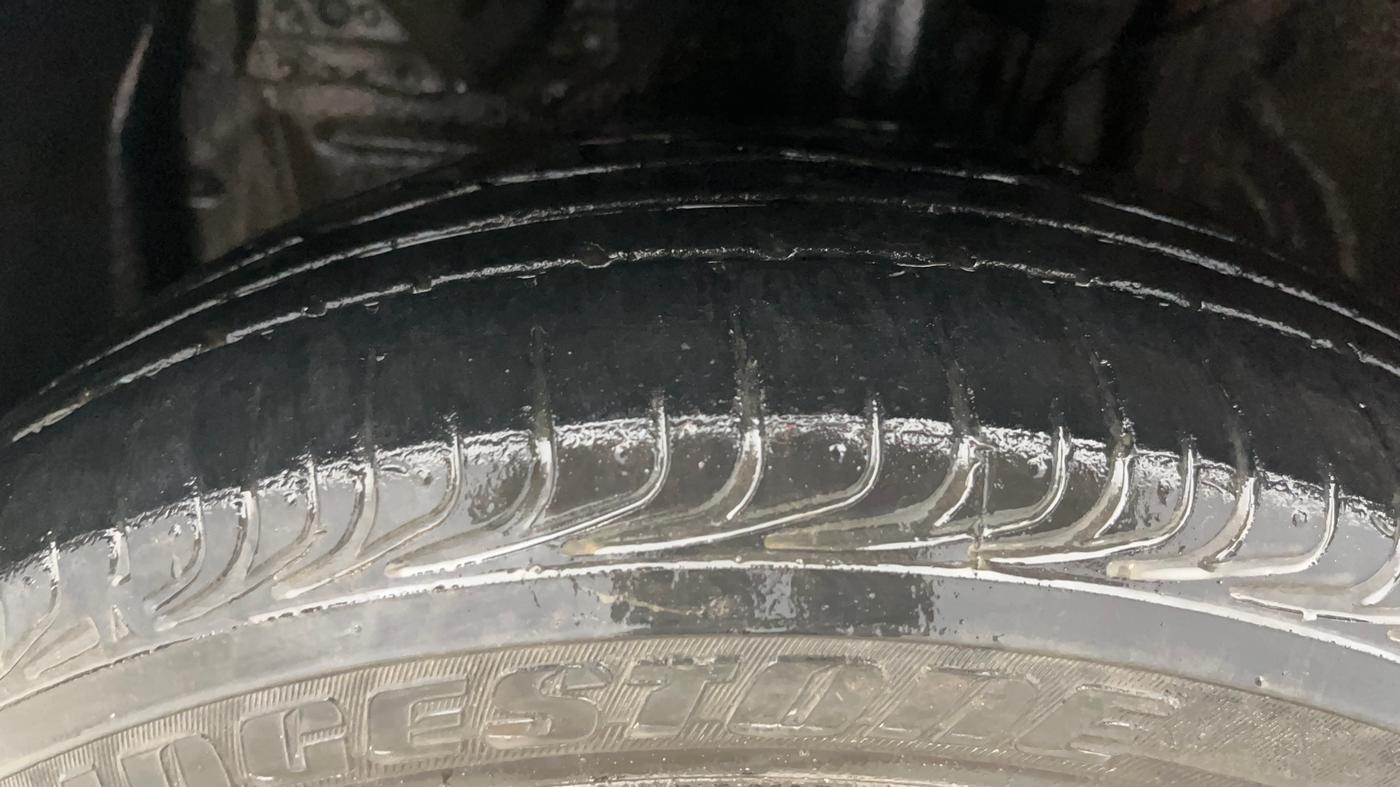 2018 Toyota YARIS J MT, Petrol, Manual, 32,382 km, Left Front Tyre Tread